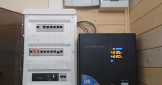 Установка и подключение стабилизаторов напряжения от 575 руб в Ноябрьске - ЭлектроНбс